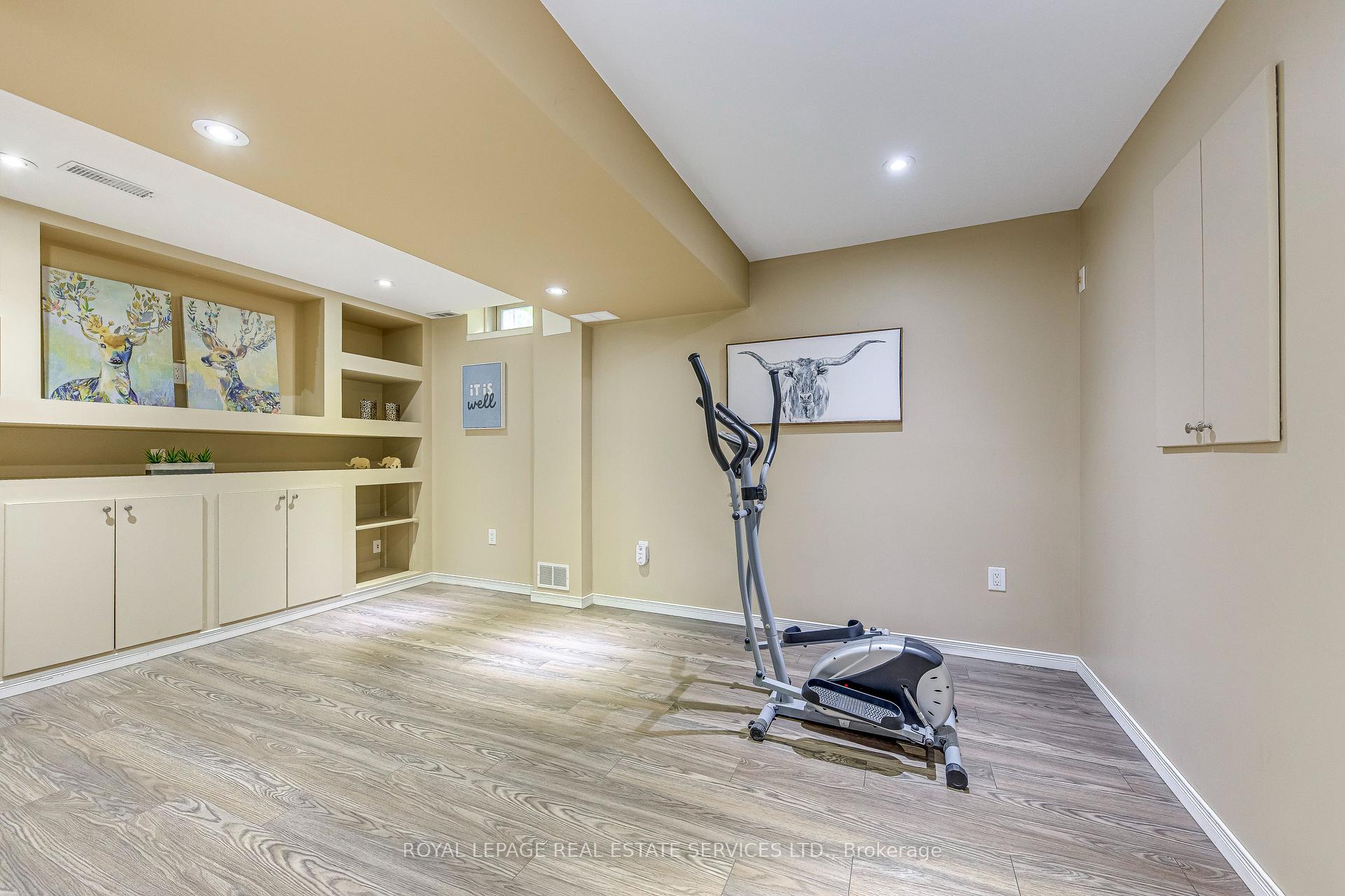 7 Southside Place 12