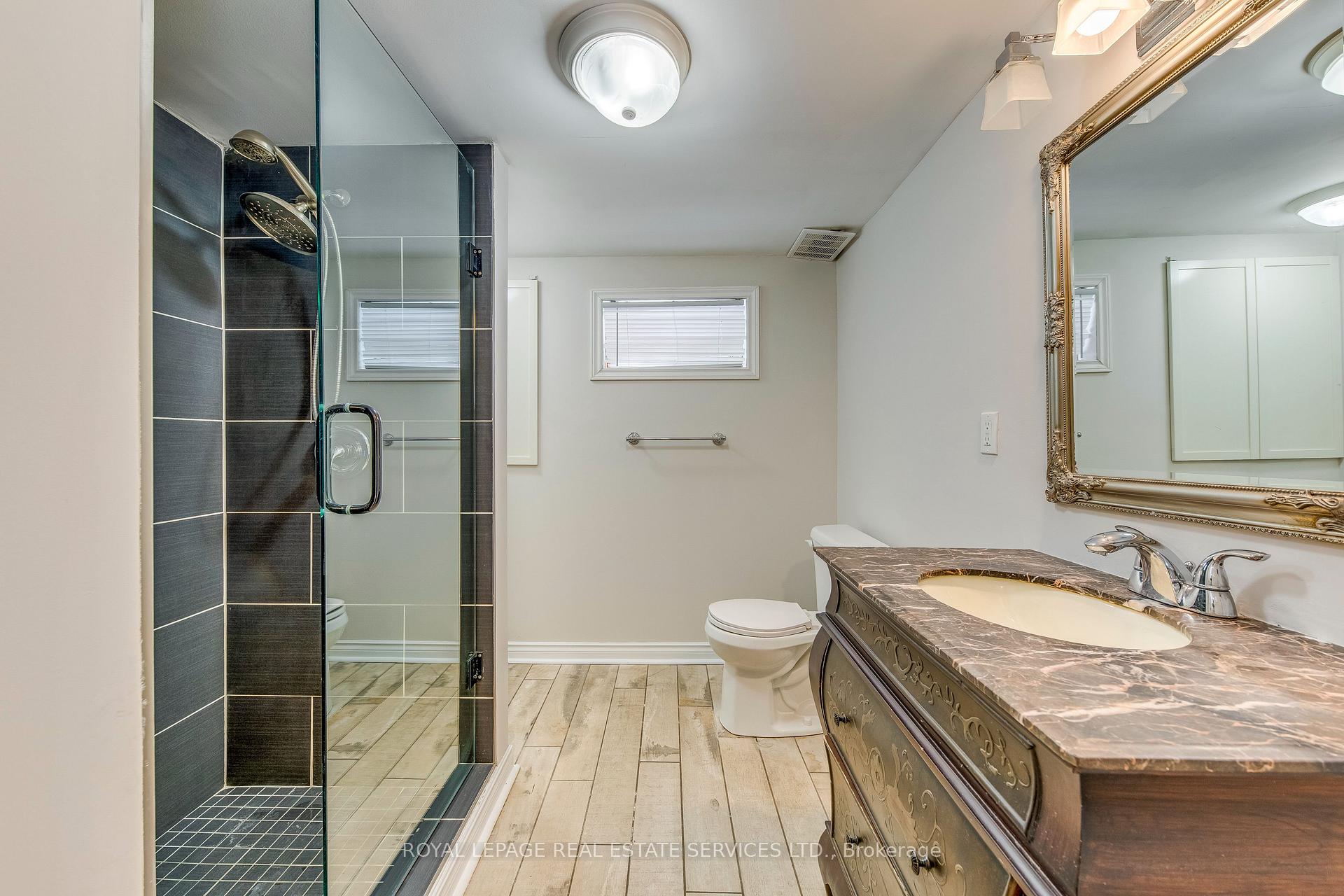 186 Fernwood Crescent