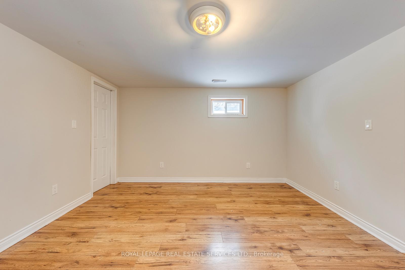 186 Fernwood Crescent