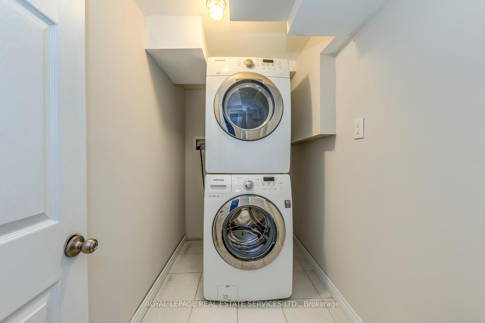 186 Fernwood Crescent