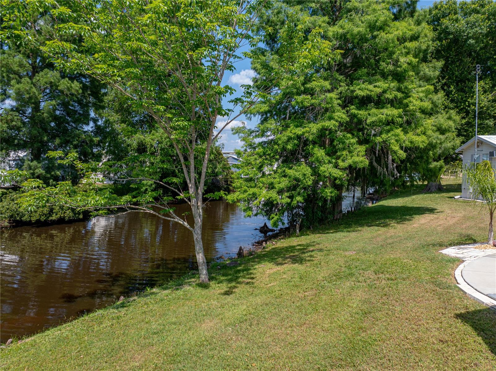 5130 SHORE LINE DR