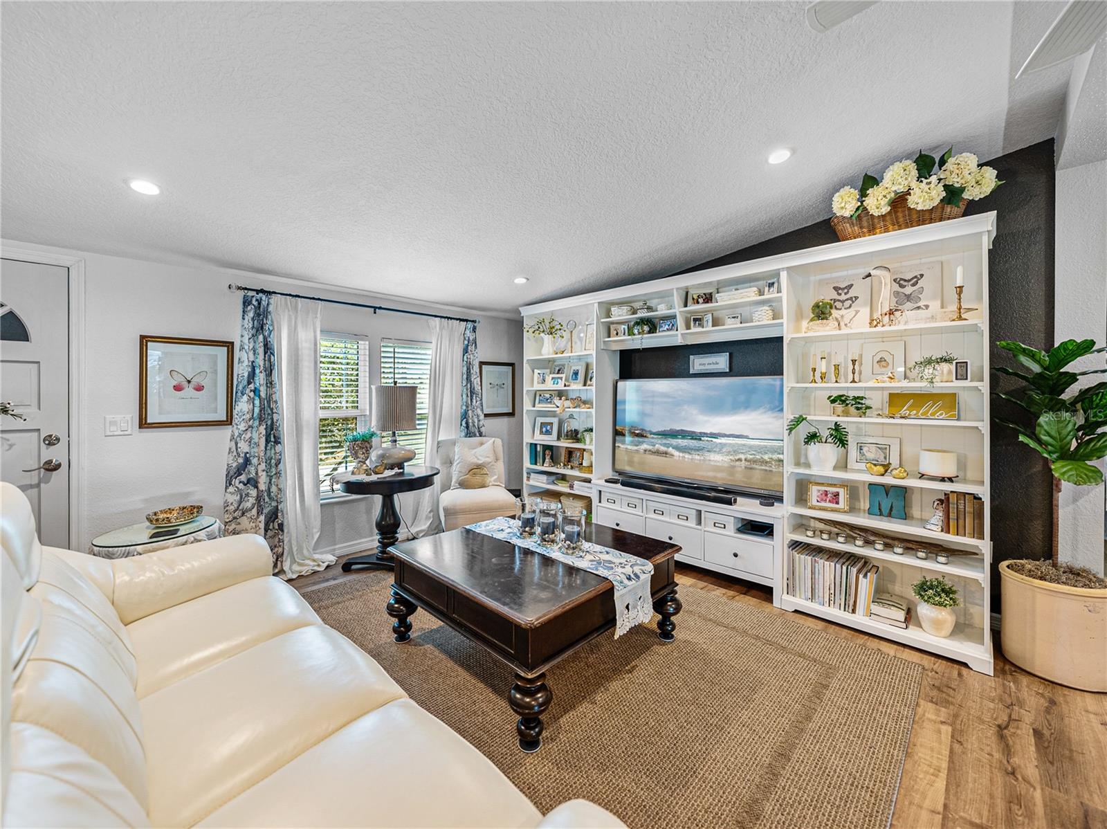 5130 SHORE LINE DR