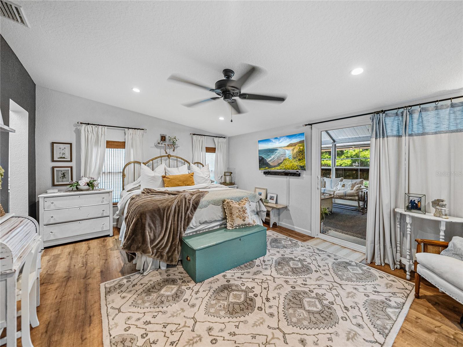 5130 SHORE LINE DR
