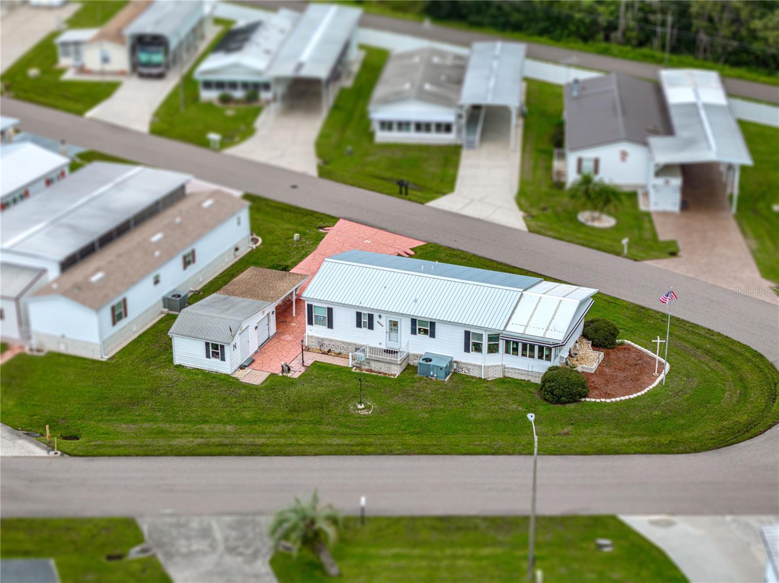 4963 NORTHSHORE DR