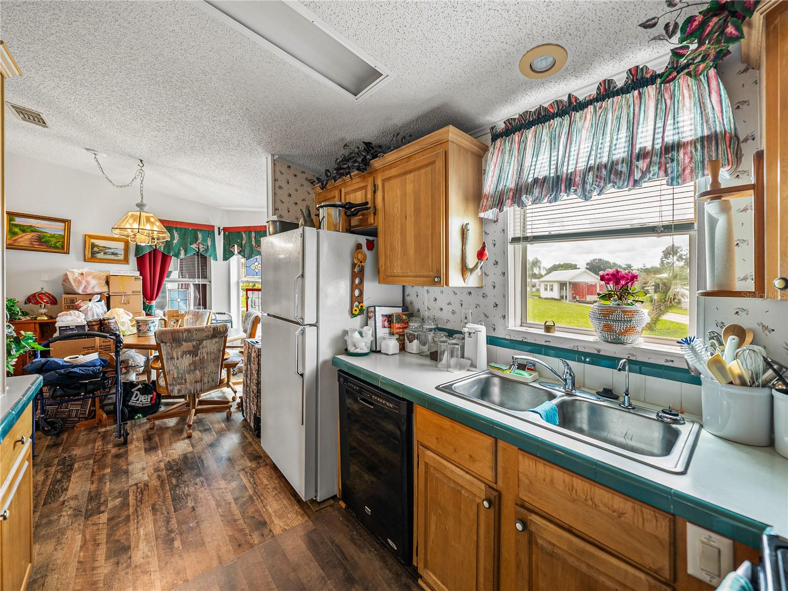 4963 NORTHSHORE DR