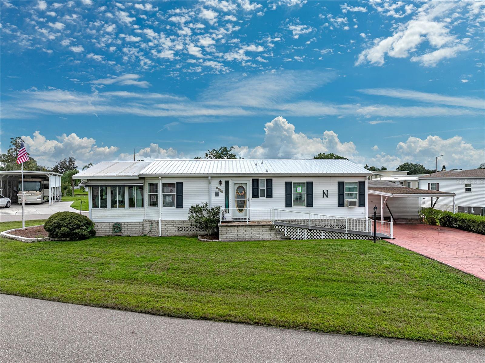 4963 NORTHSHORE DR