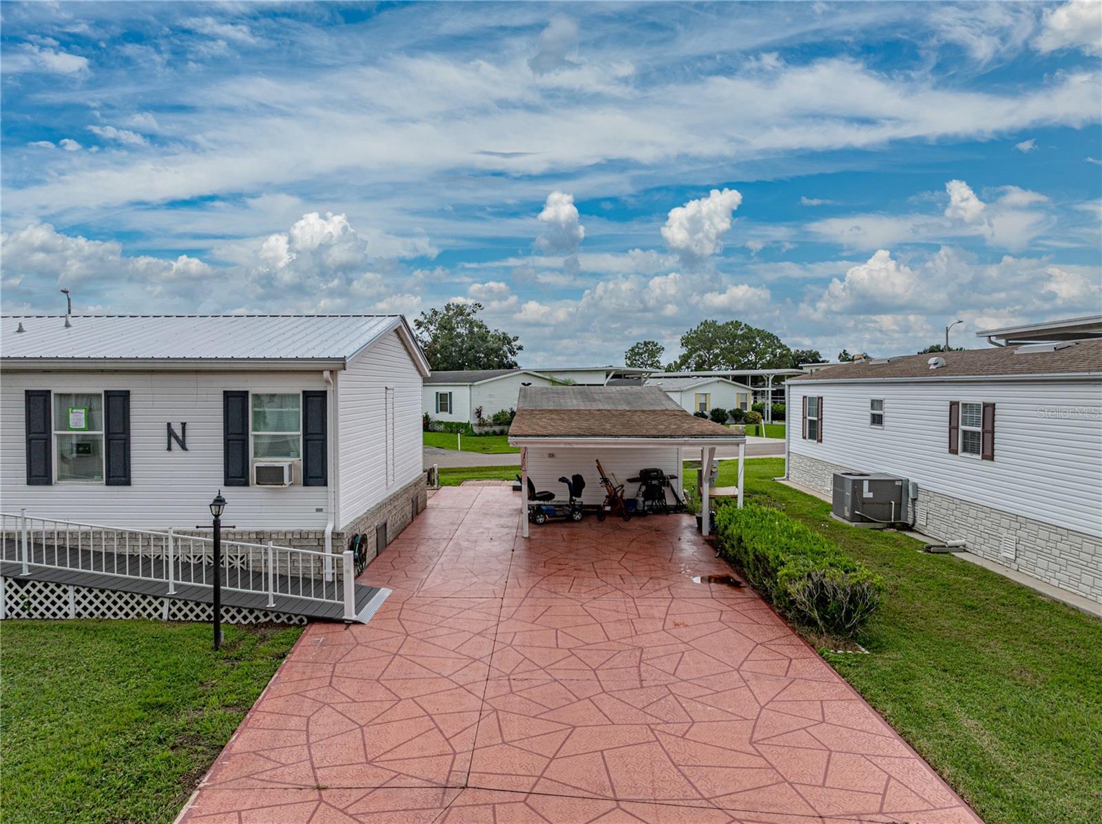 4963 NORTHSHORE DR
