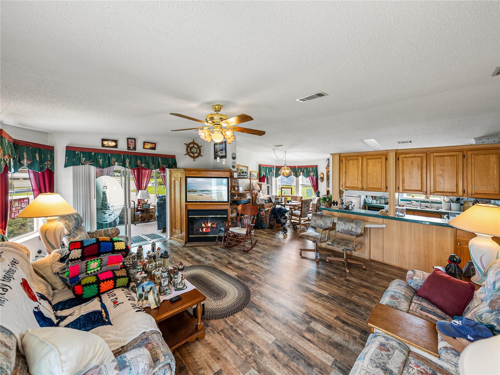 4963 NORTHSHORE DR