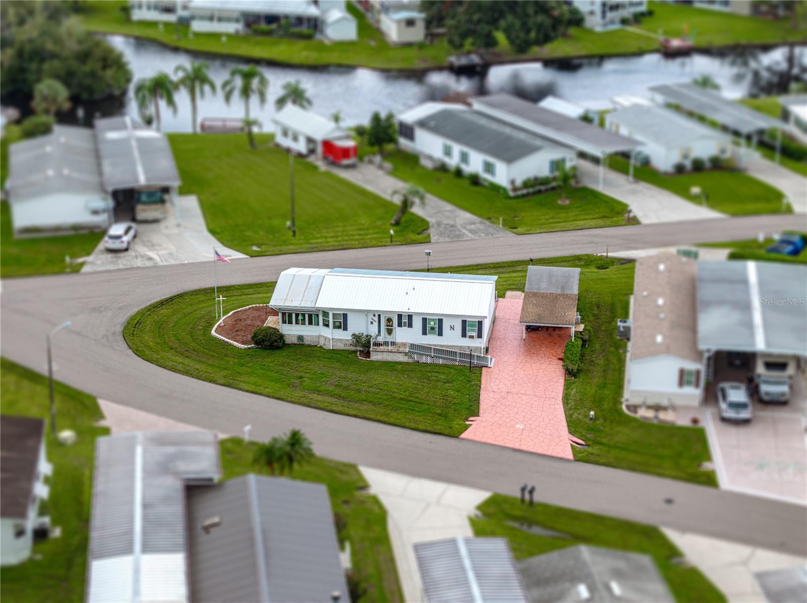 4963 NORTHSHORE DR