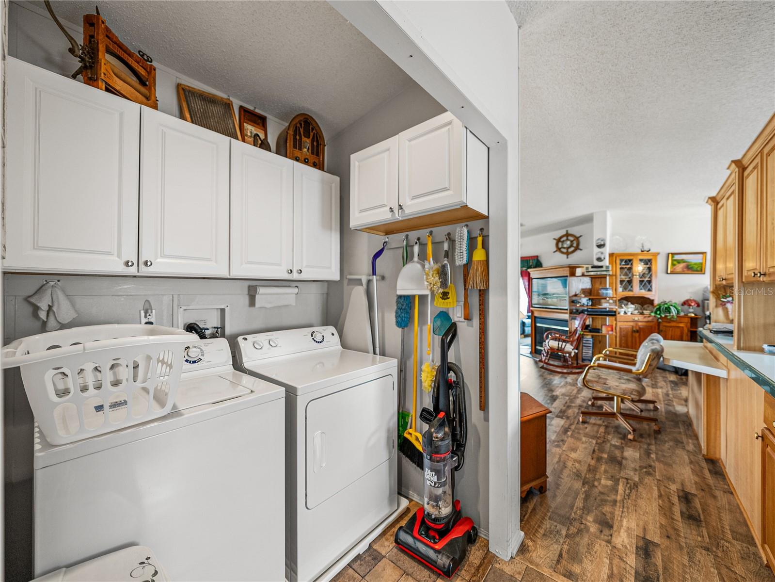4963 NORTHSHORE DR