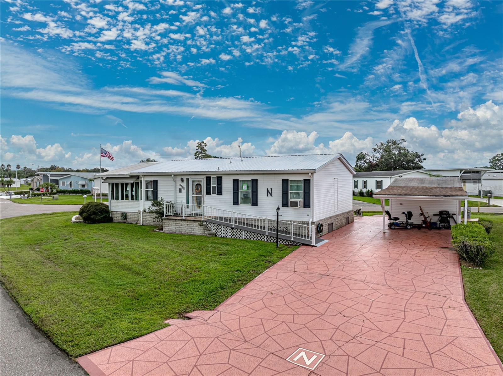 4963 NORTHSHORE DR