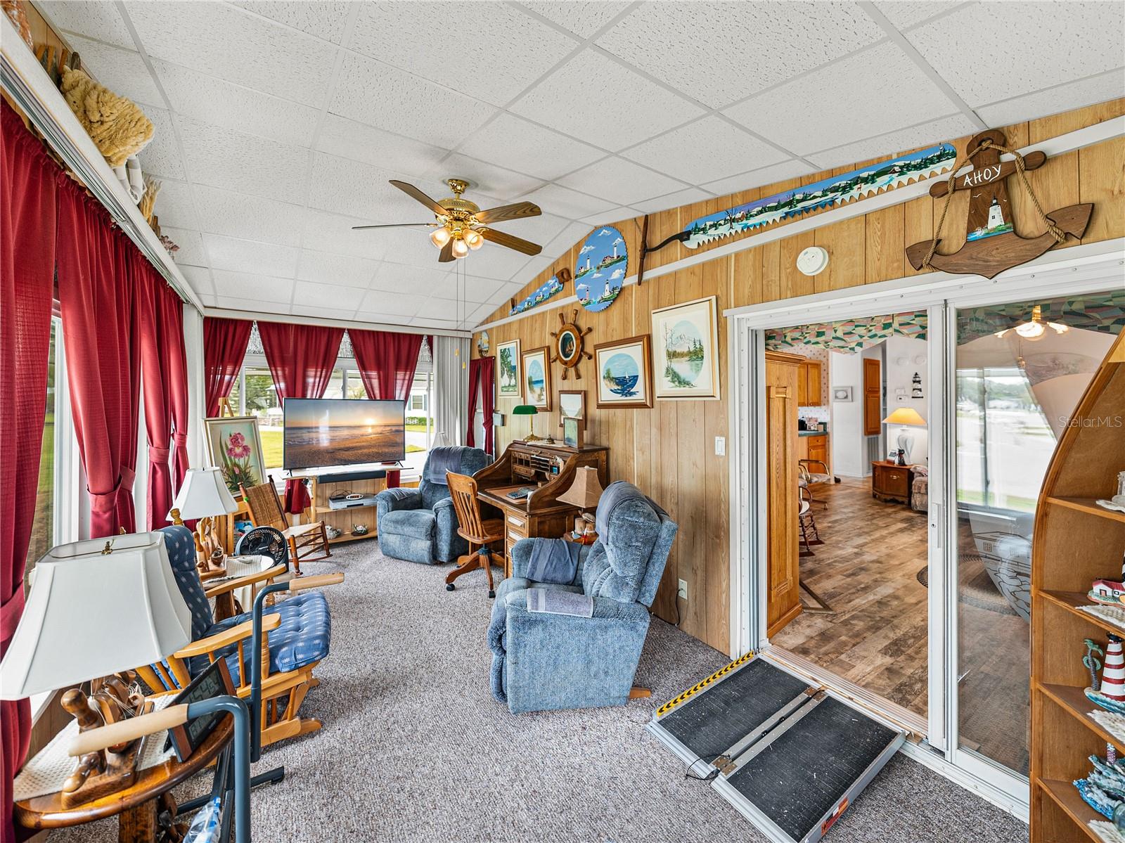 4963 NORTHSHORE DR