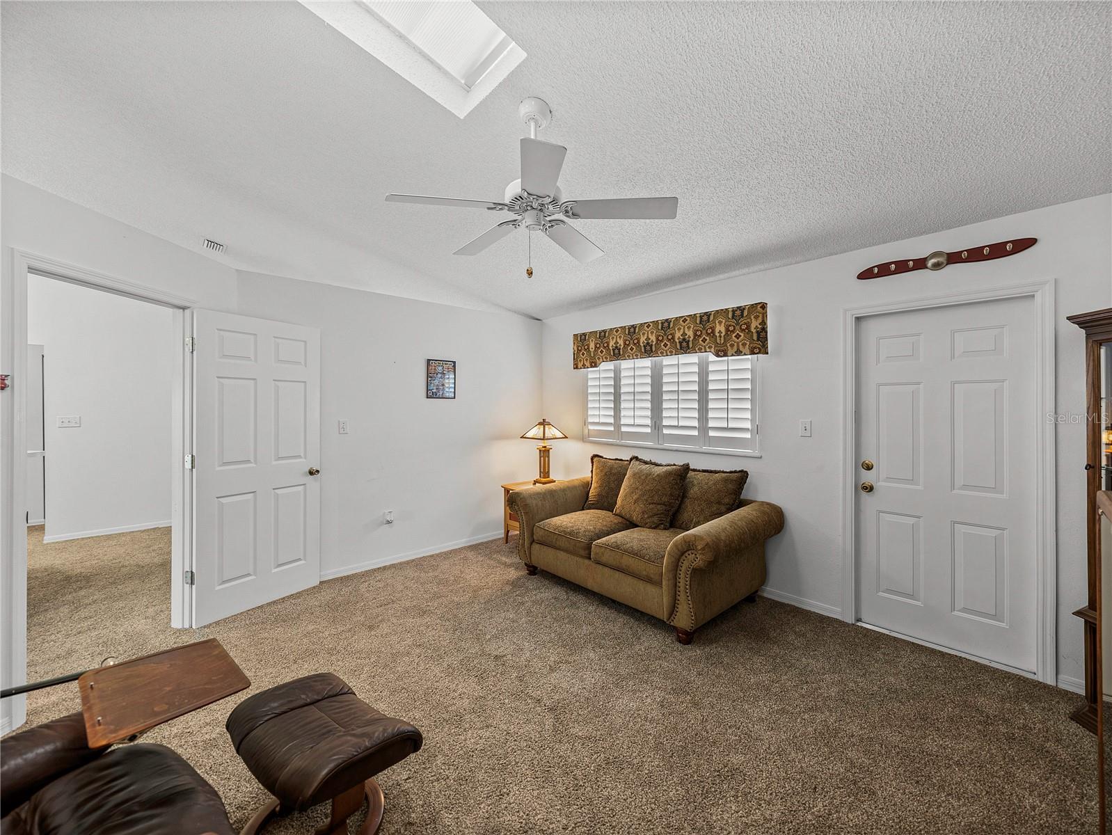 5838 MACAW PL