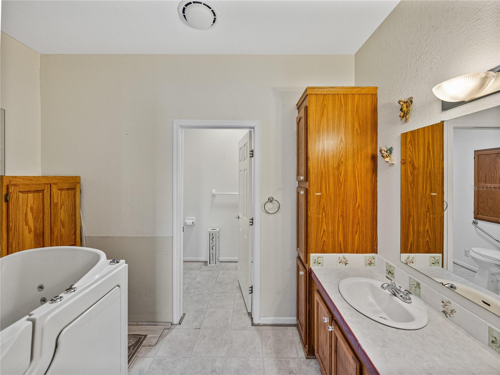 5148 ISLAND VIEW CIR N