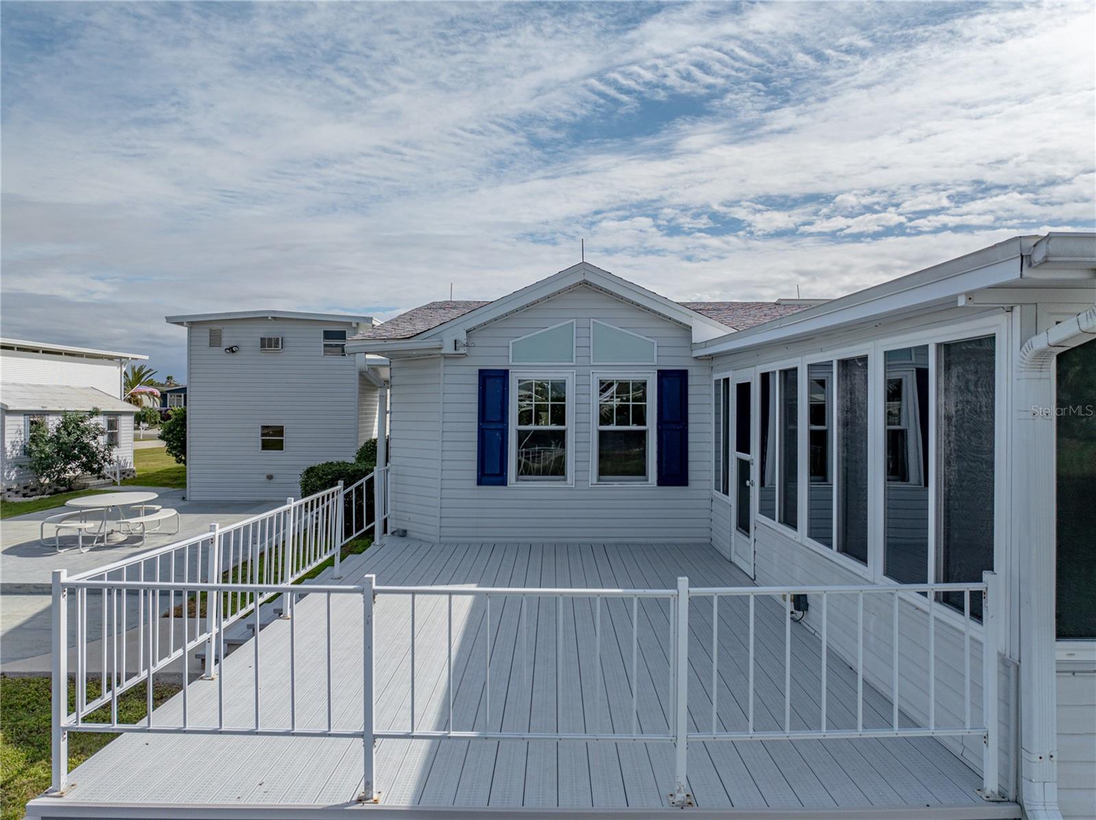 5148 ISLAND VIEW CIR N