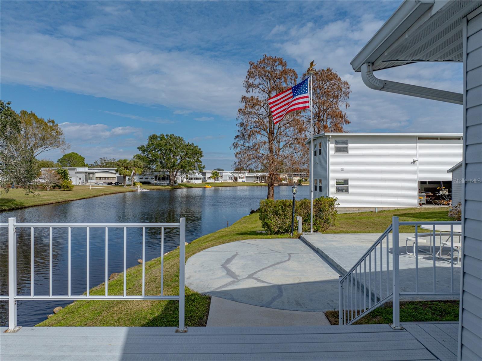 5148 ISLAND VIEW CIR N