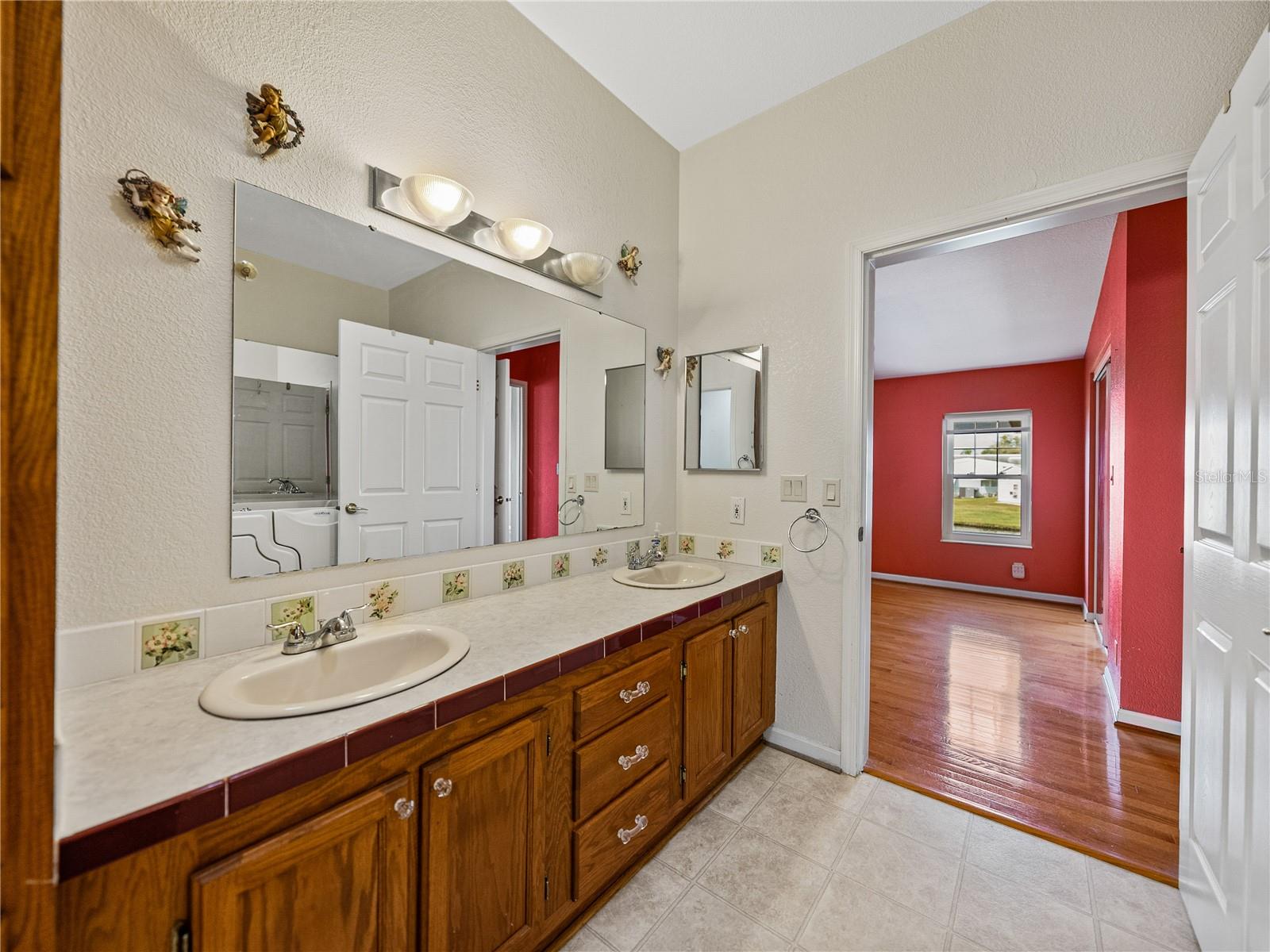 5148 ISLAND VIEW CIR N