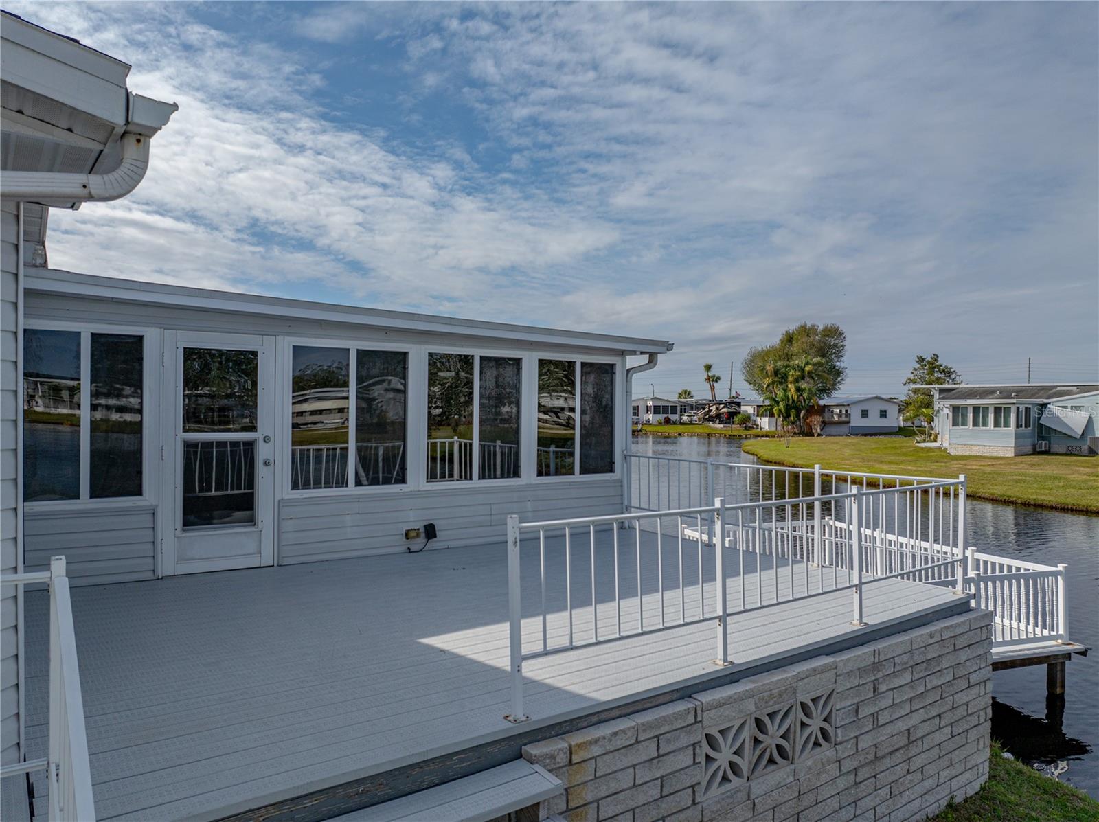 5148 ISLAND VIEW CIR N