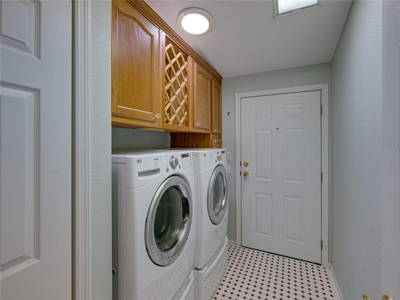 5148 ISLAND VIEW CIR N