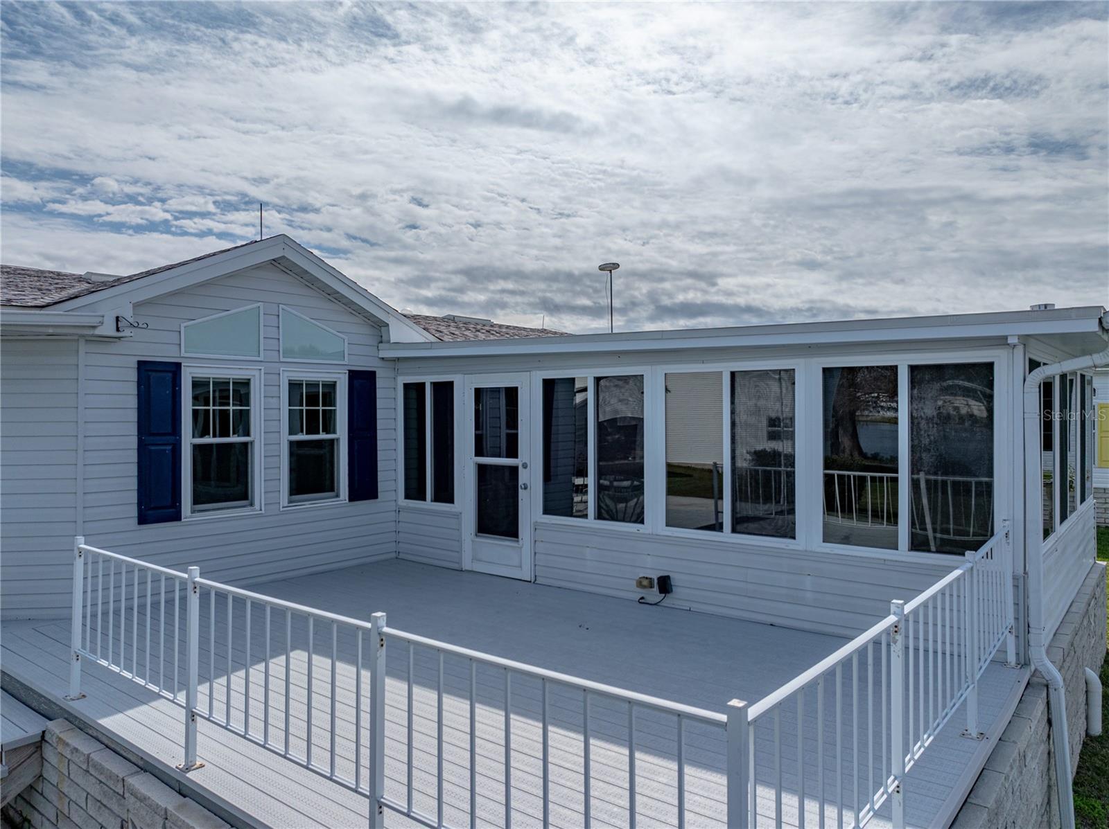 5148 ISLAND VIEW CIR N