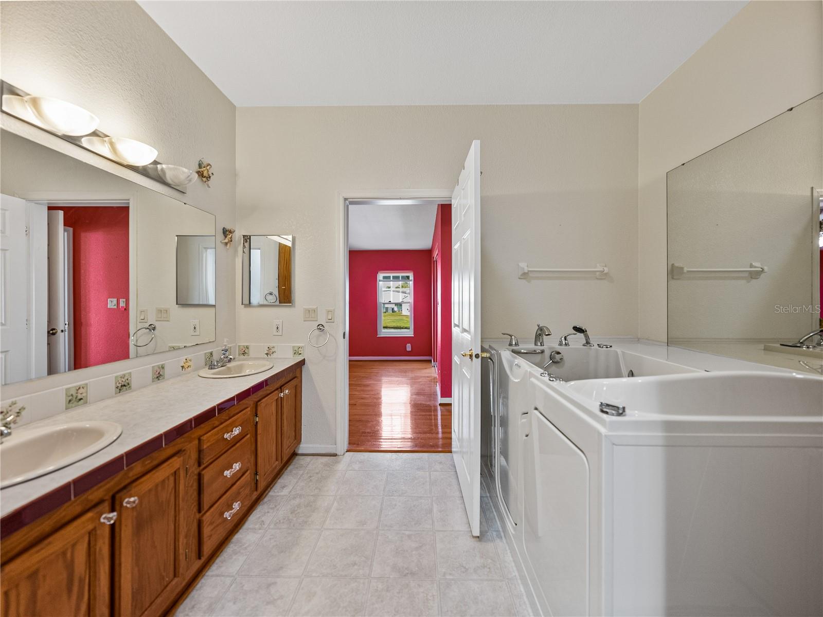 5148 ISLAND VIEW CIR N