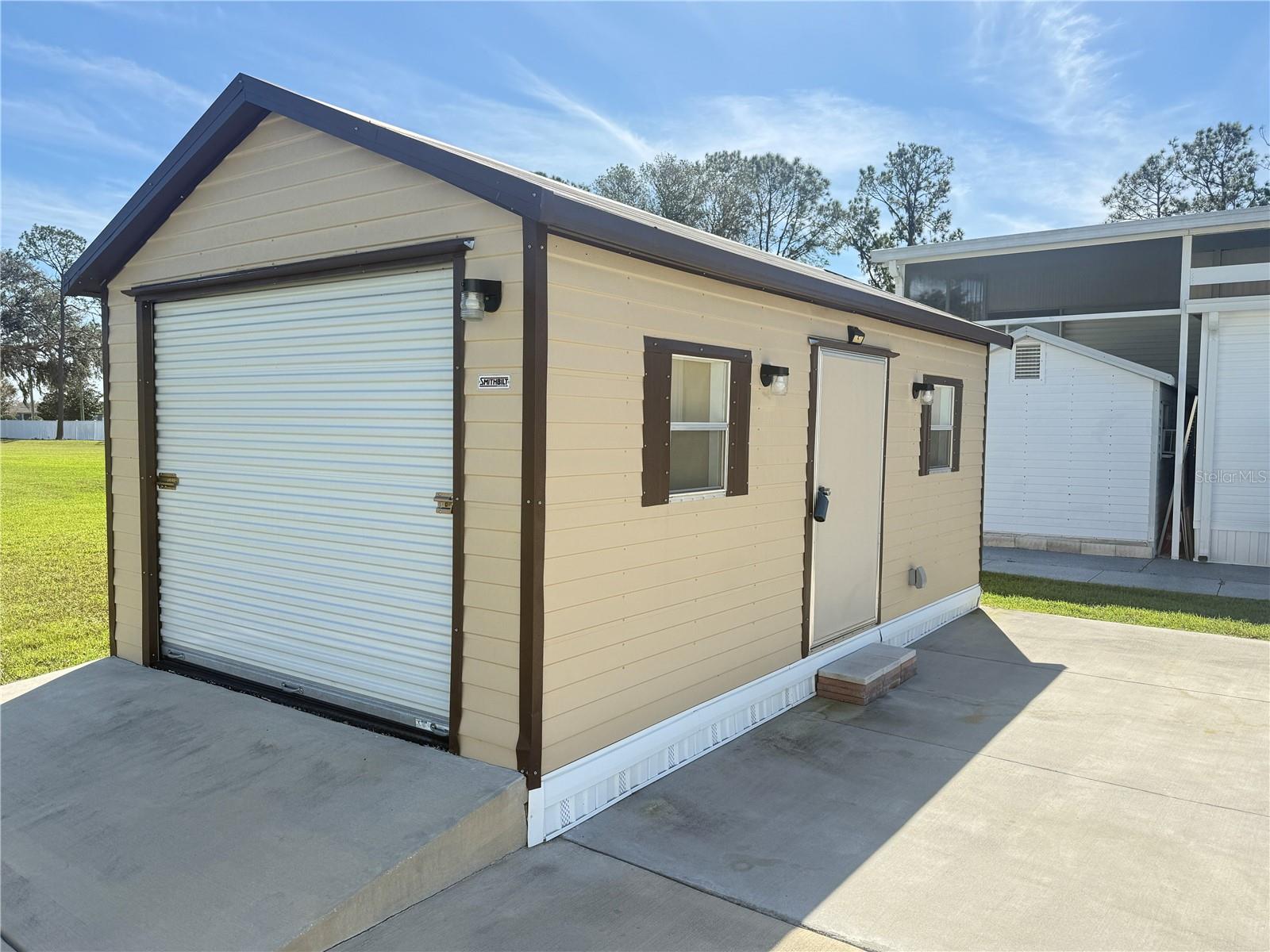 8933 SOUTHSHORE CT