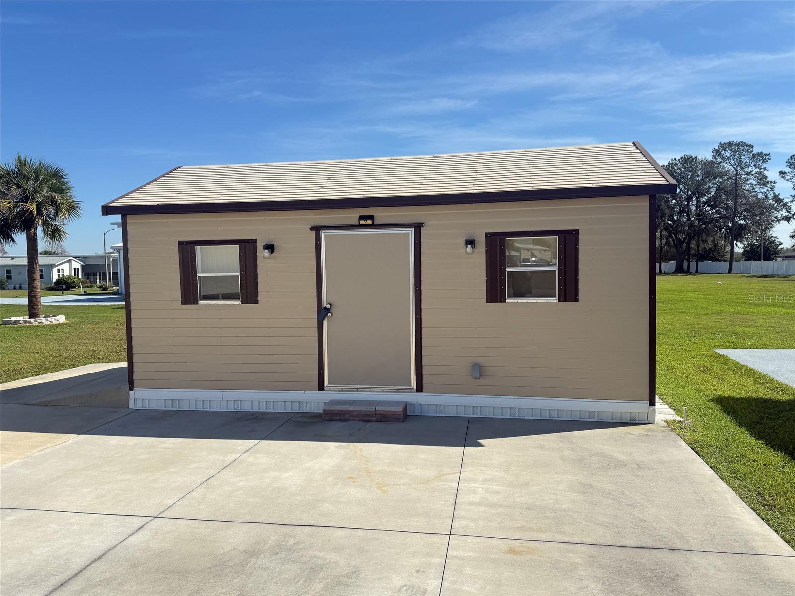 8933 SOUTHSHORE CT