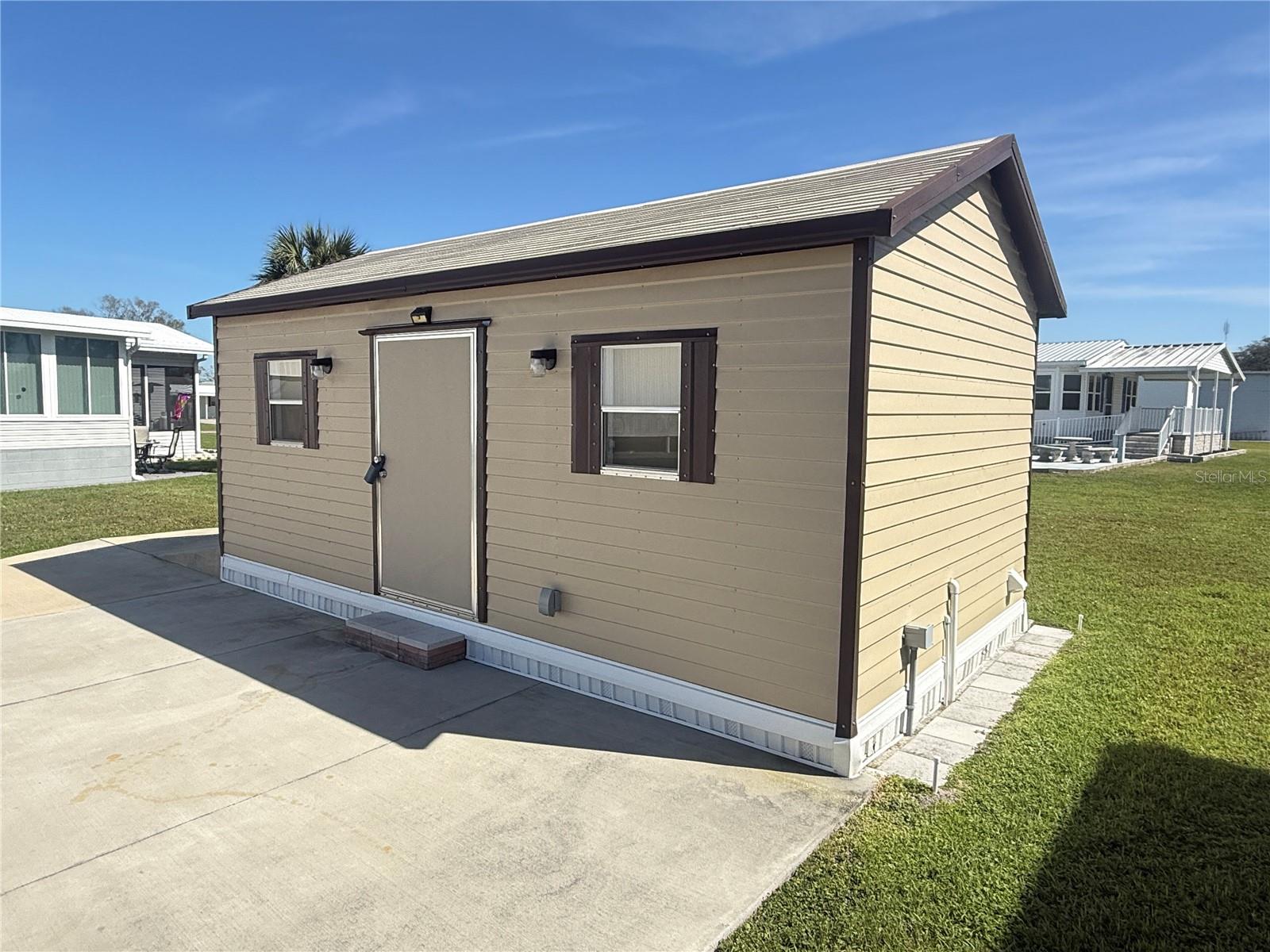 8933 SOUTHSHORE CT
