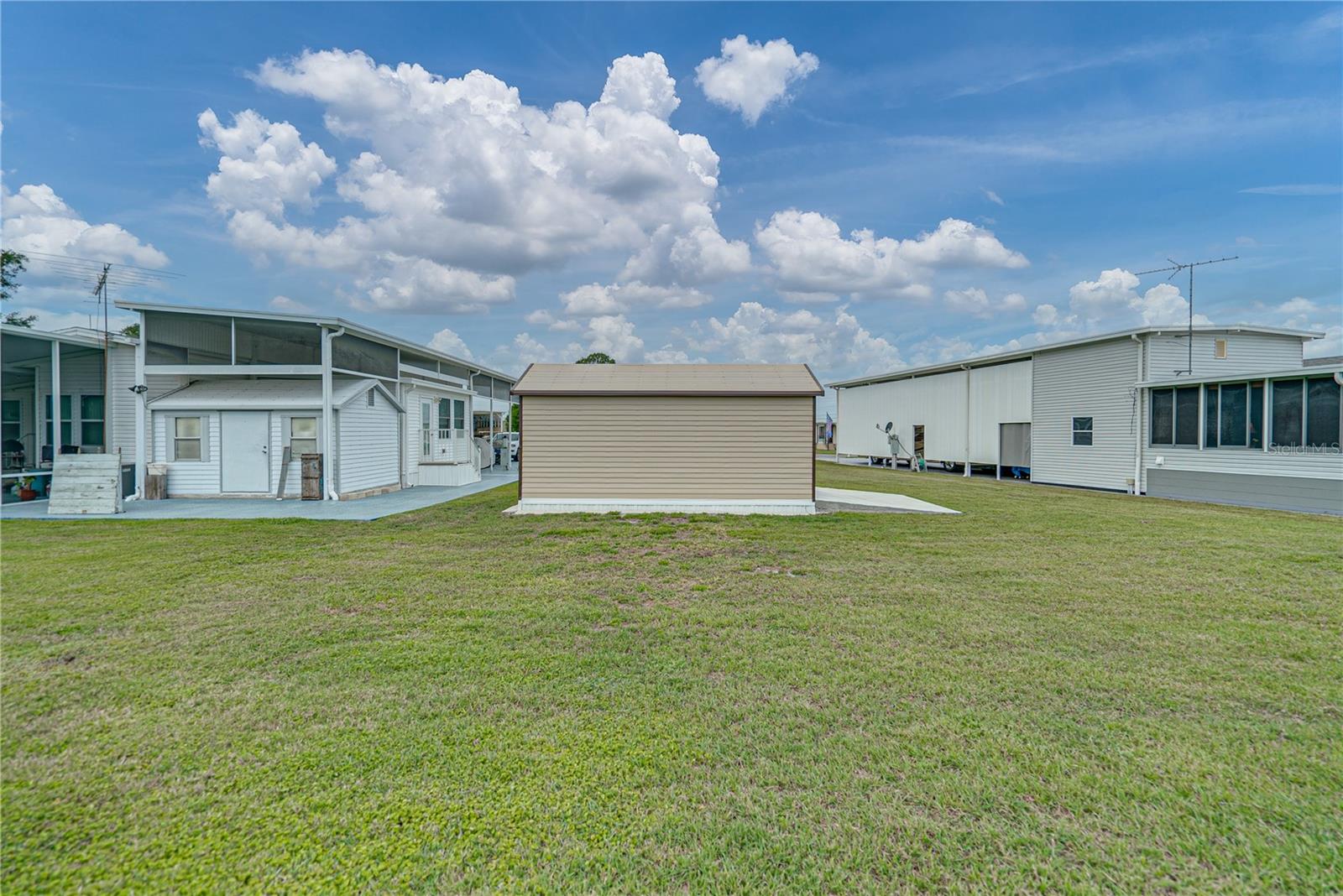 8933 SOUTHSHORE CT