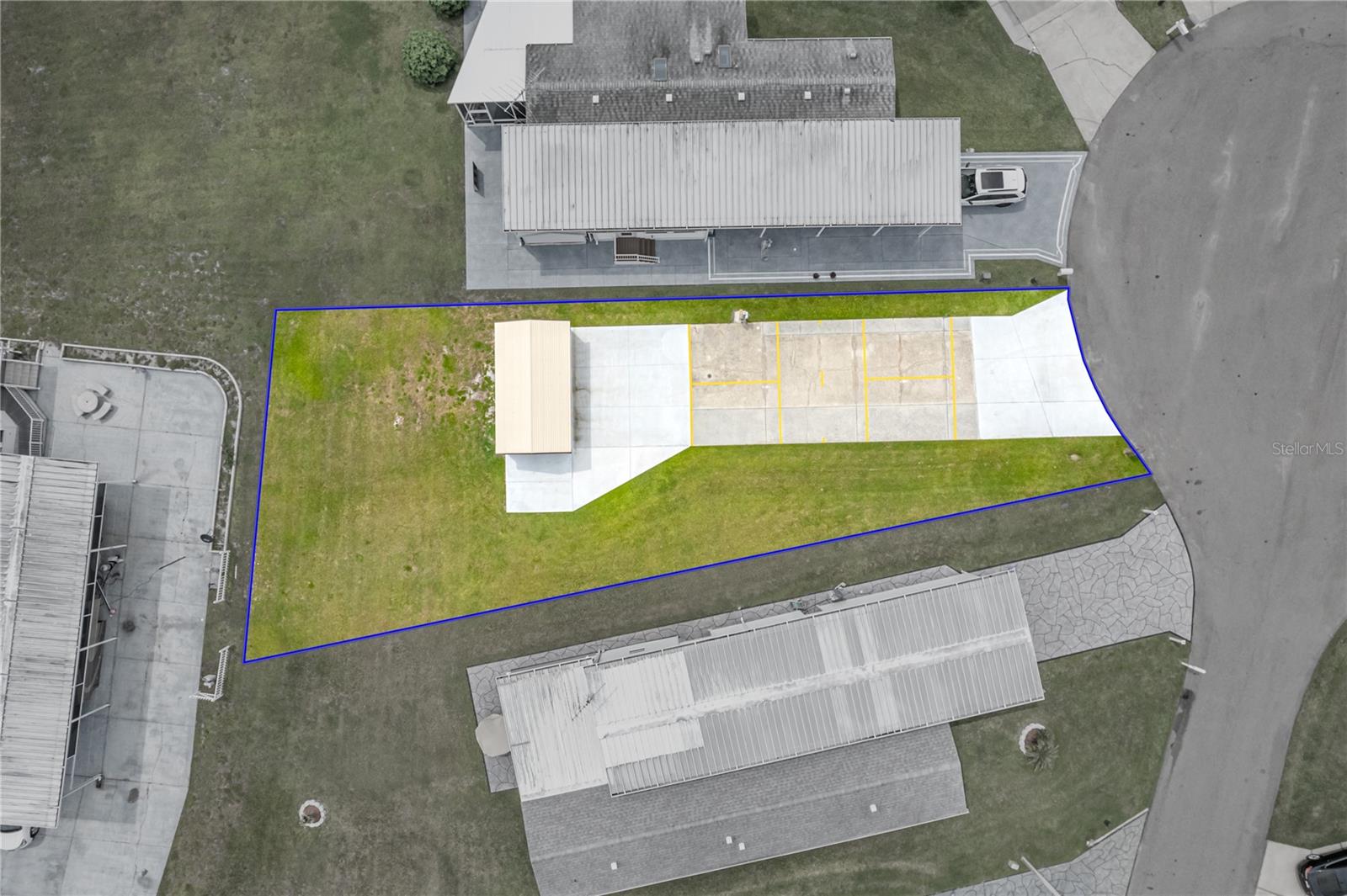 8933 SOUTHSHORE CT