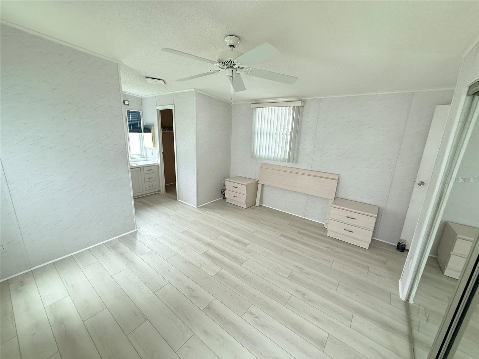8925 SOUTHSHORE CT