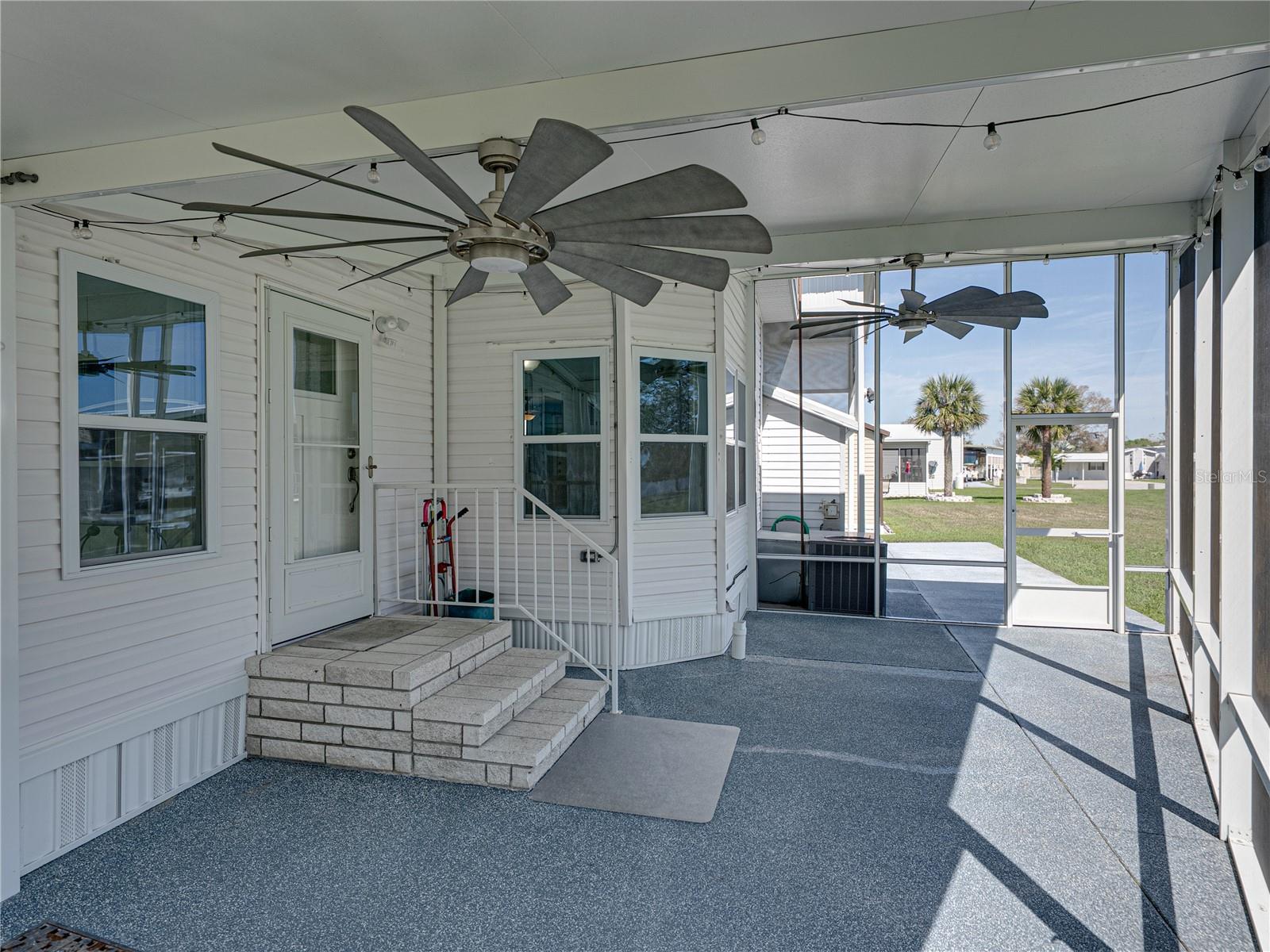8925 SOUTHSHORE CT