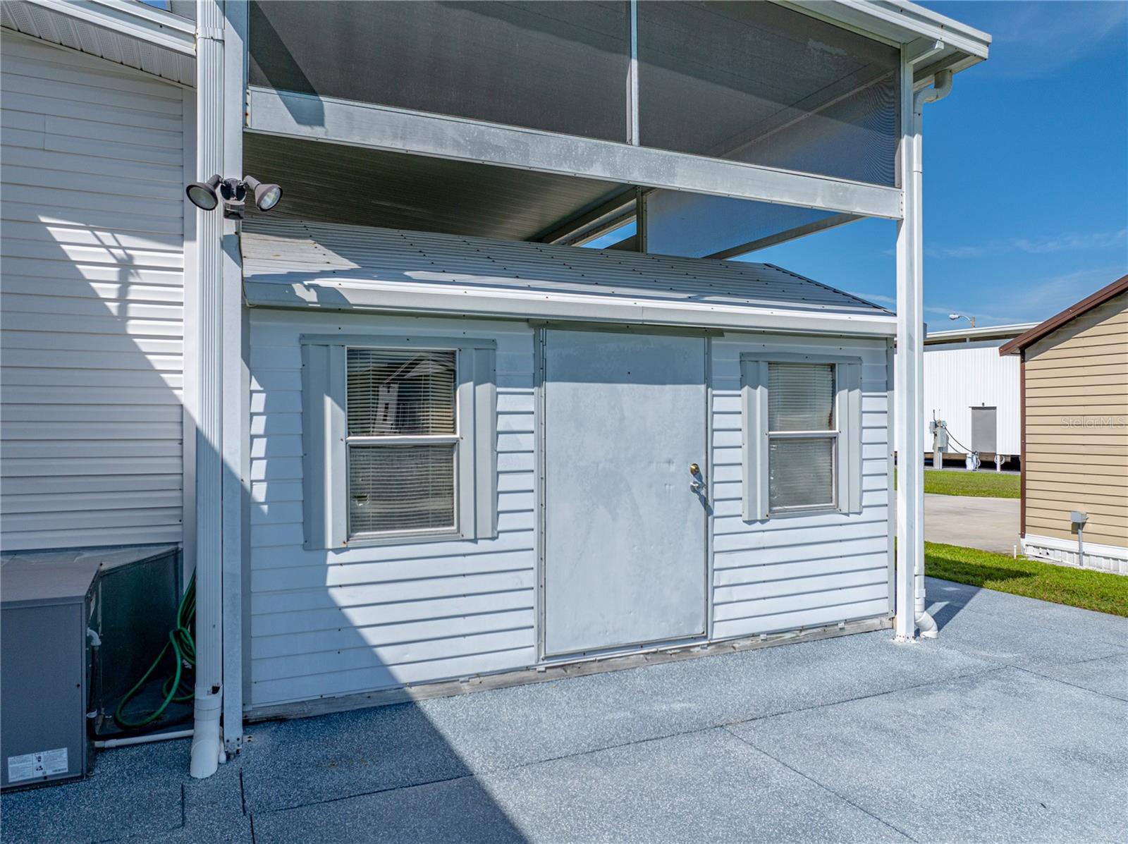 8925 SOUTHSHORE CT