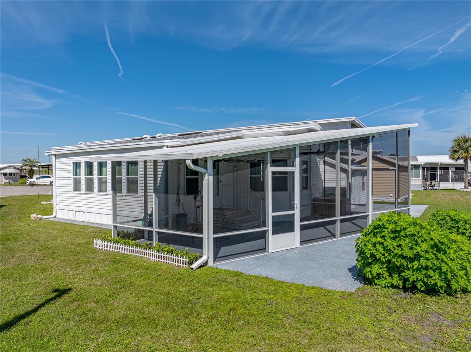 8925 SOUTHSHORE CT
