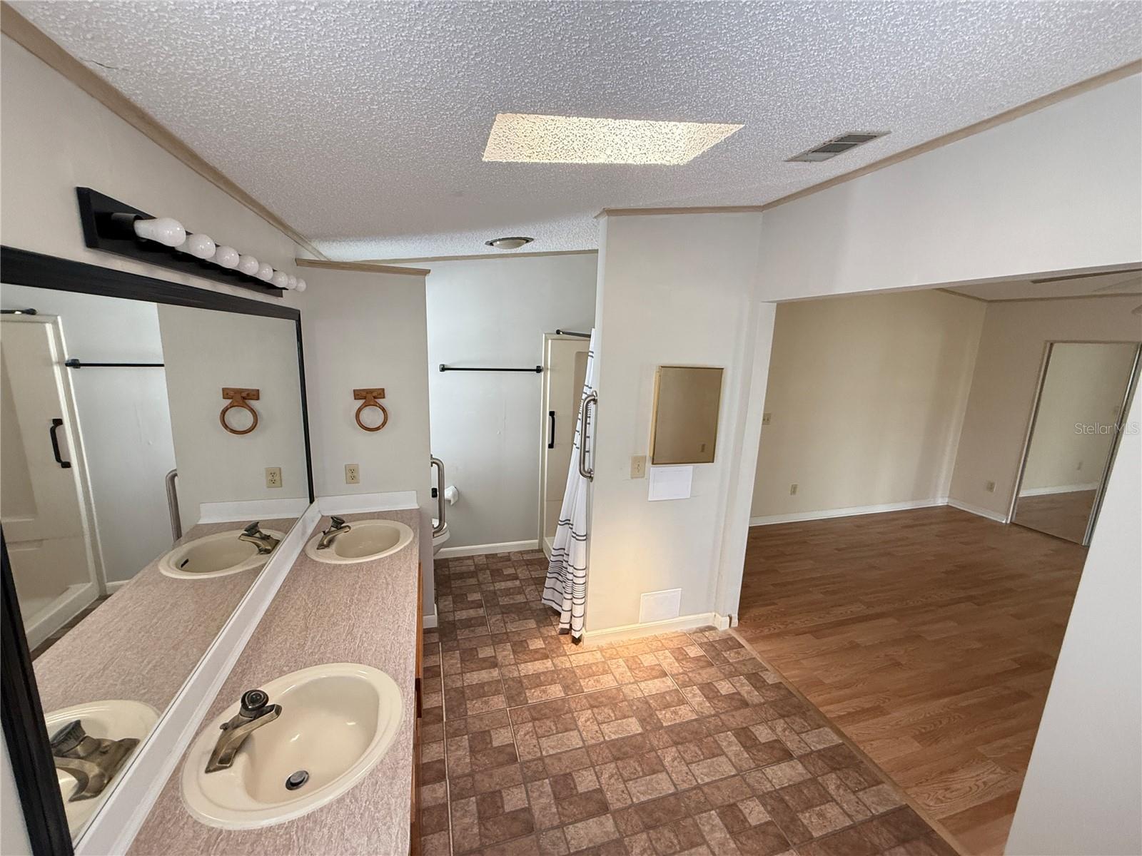 4961 MOUNT OLIVE SHORES DR