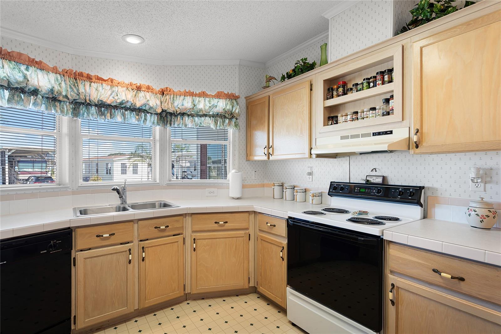 5153 ISLAND VIEW CIR S