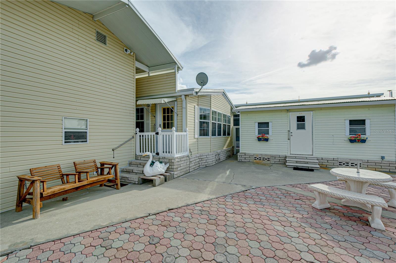 5130 ISLAND VIEW CIR N