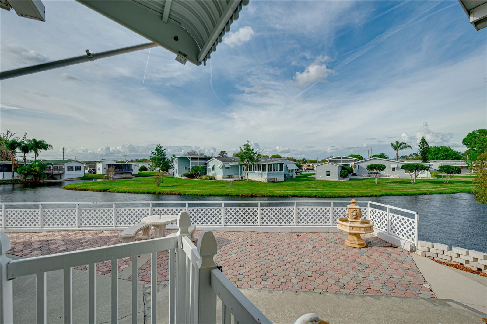 5130 ISLAND VIEW CIR N