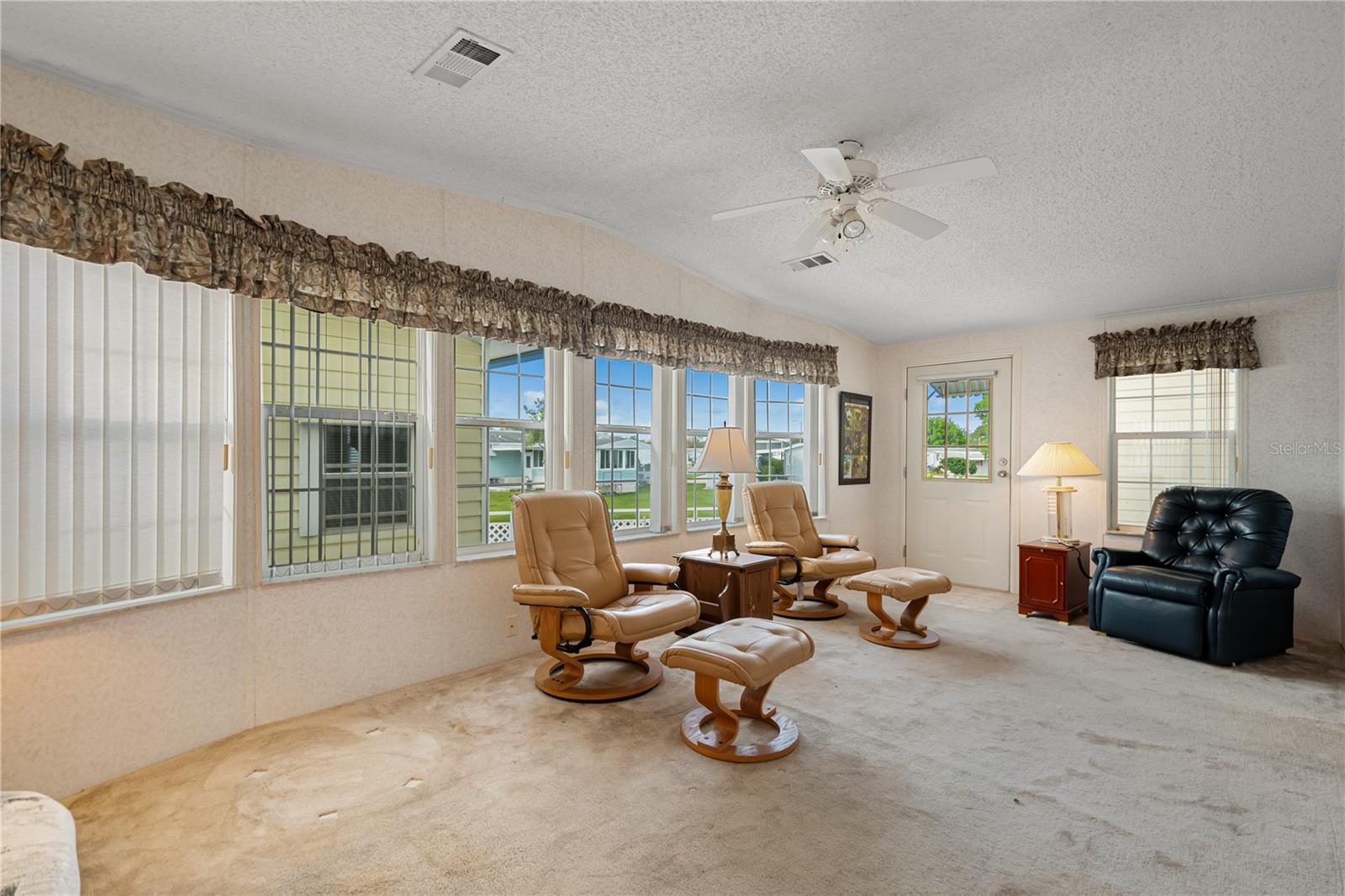 5130 ISLAND VIEW CIR N