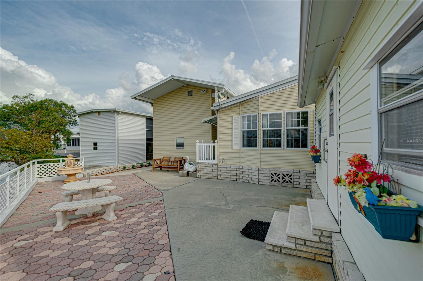 5130 ISLAND VIEW CIR N