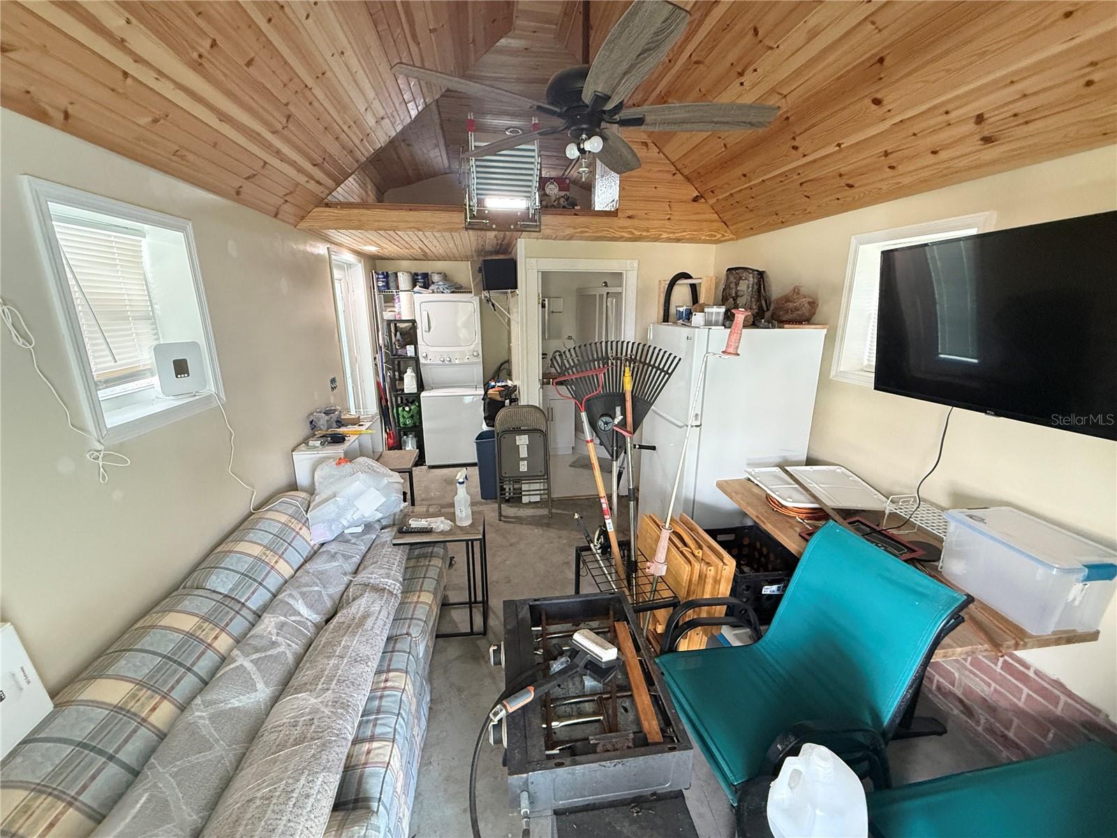 5036 SHORE LINE DR