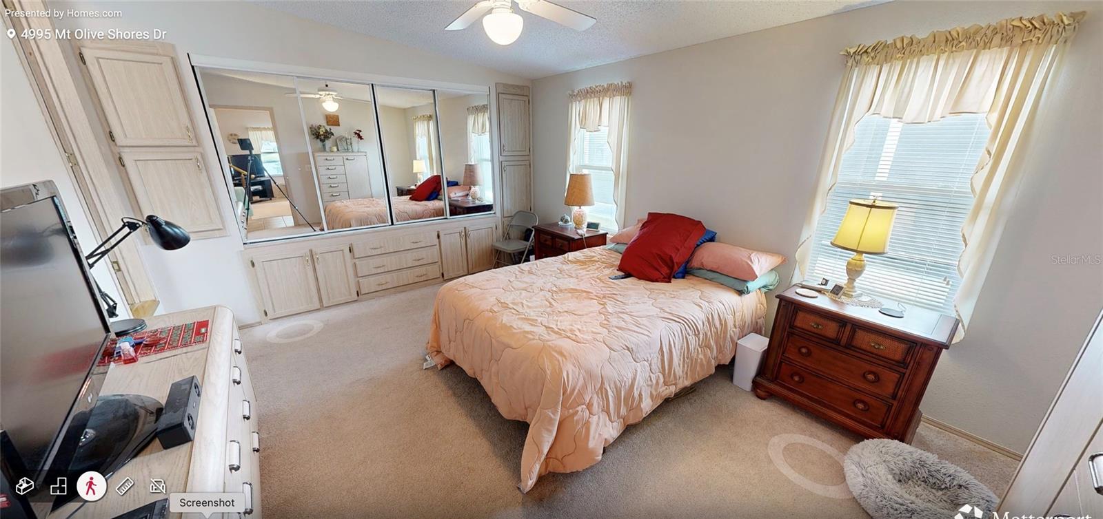 4995 MOUNT OLIVE SHORES DR