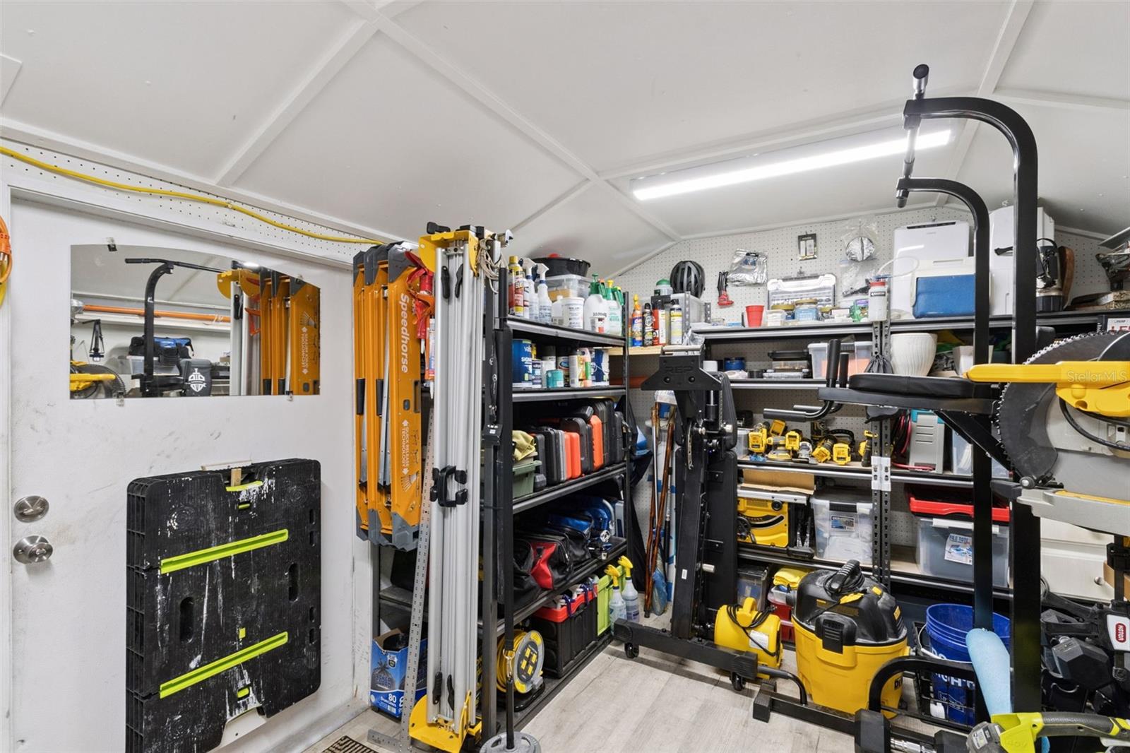 5185 ISLAND VIEW CIR N