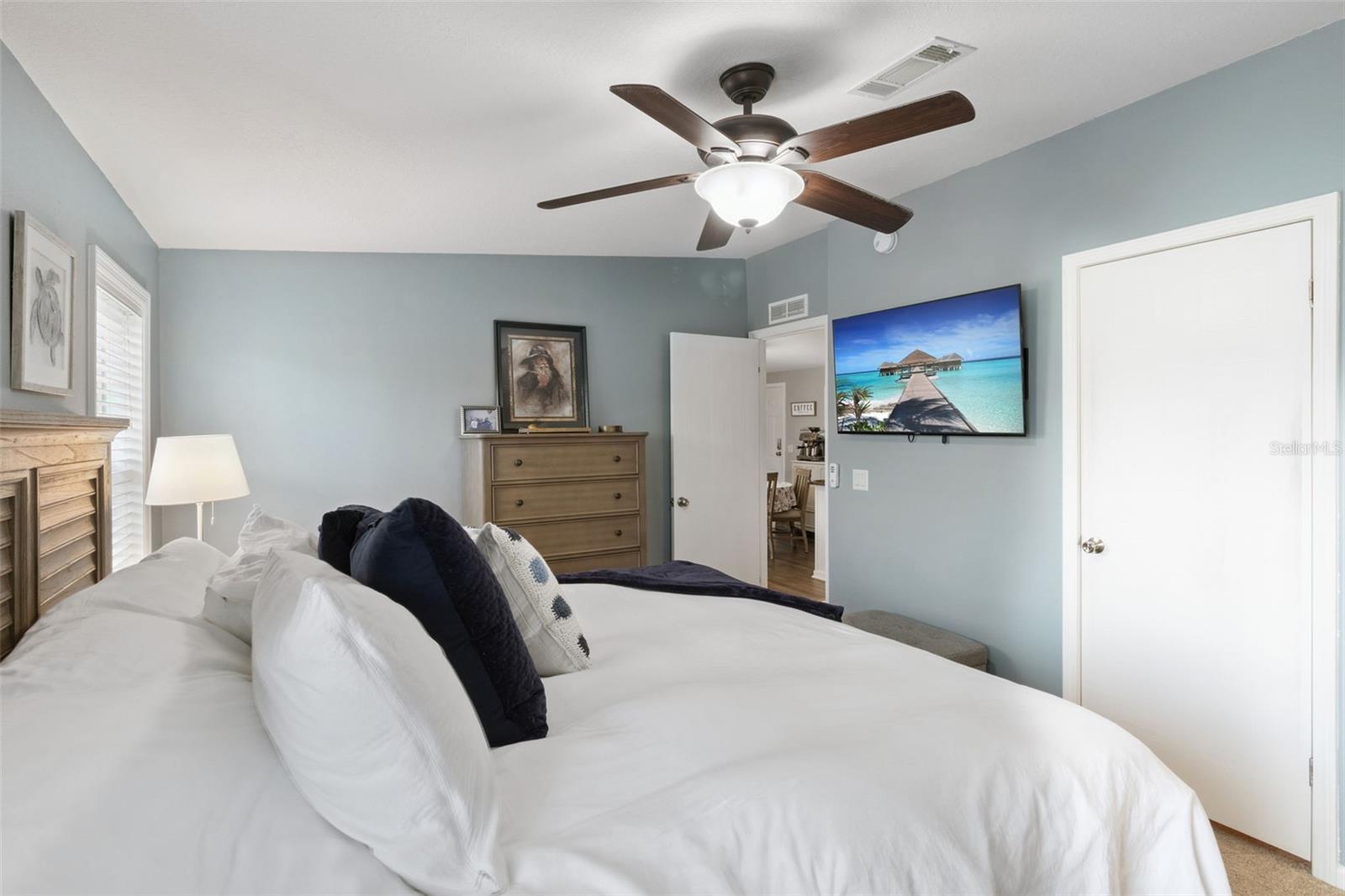 5185 ISLAND VIEW CIR N