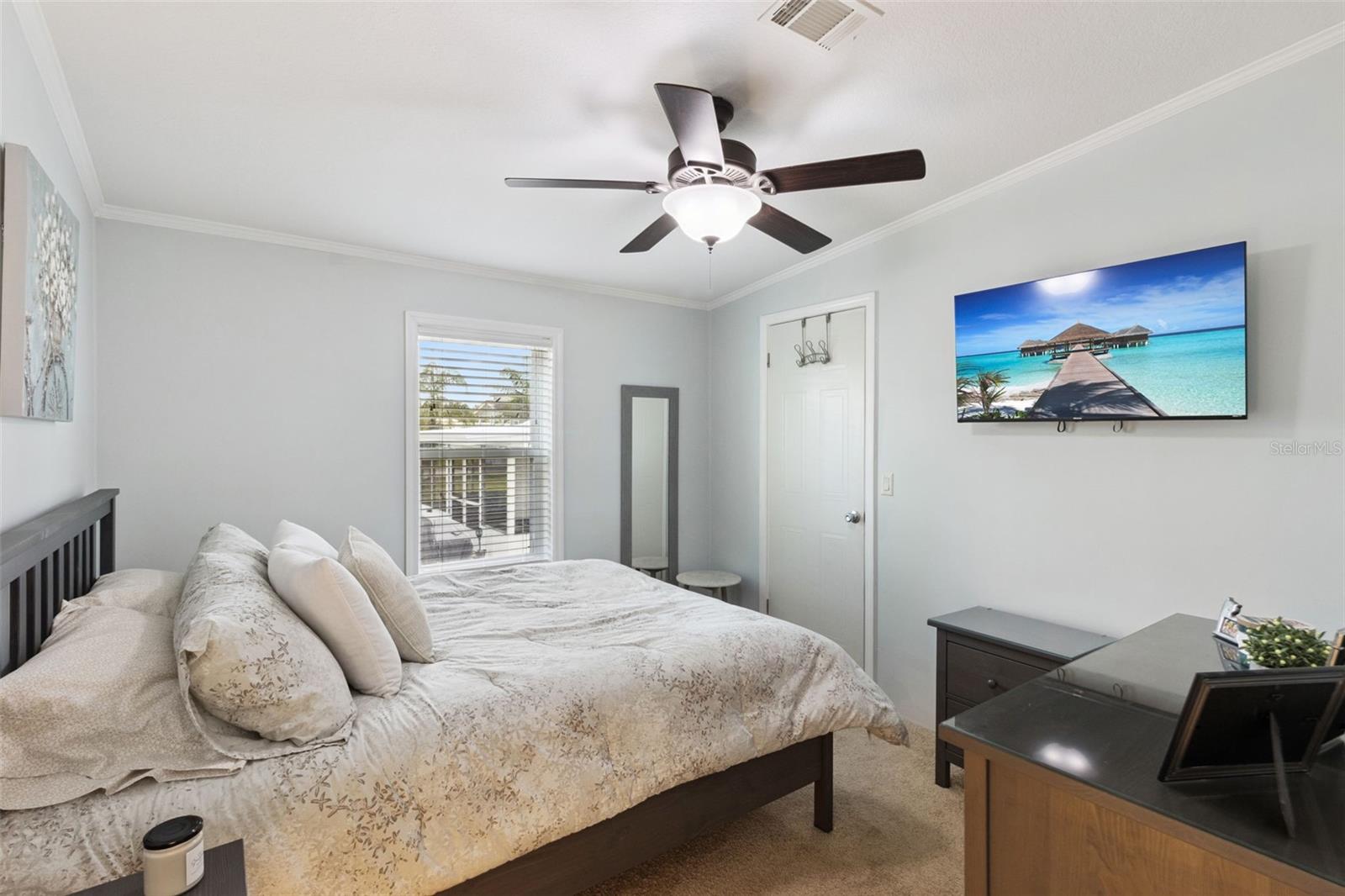 5185 ISLAND VIEW CIR N