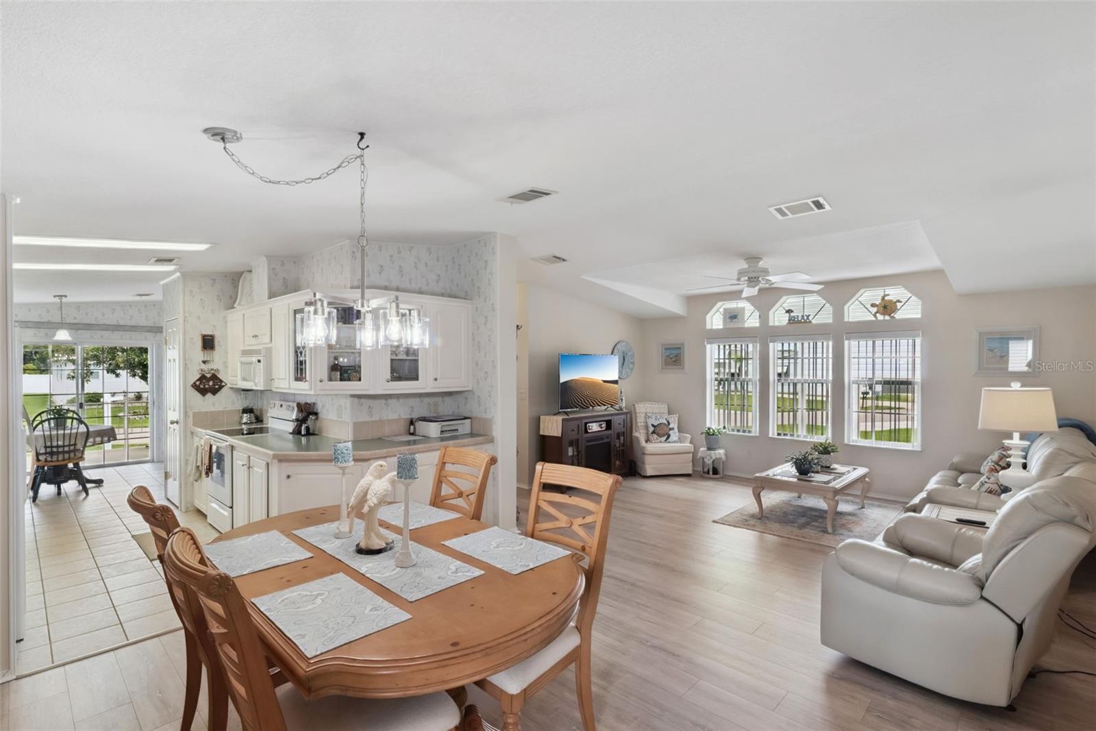 5035 NORTHSHORE DR