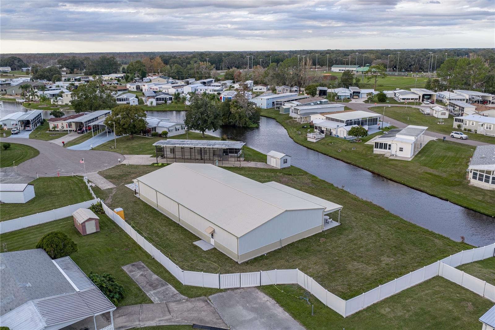 5245 ISLAND VIEW CIR N