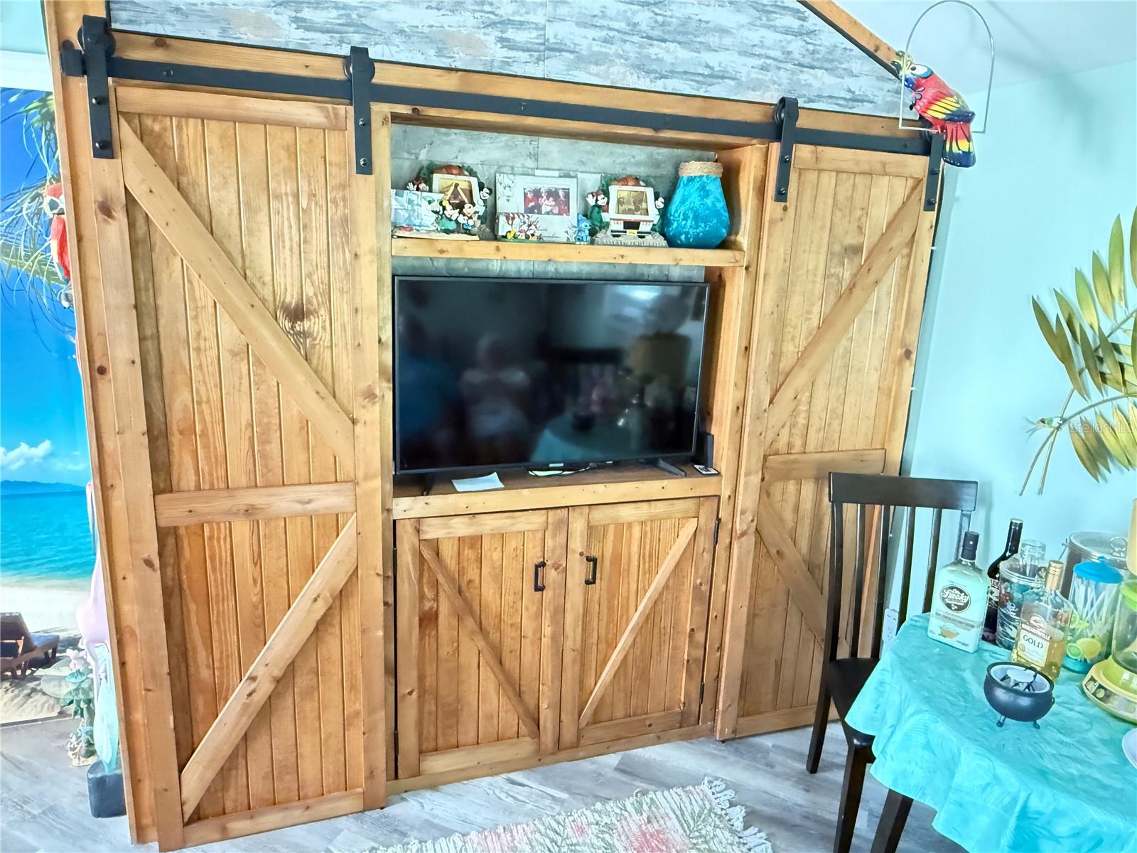 5245 ISLAND VIEW CIR N