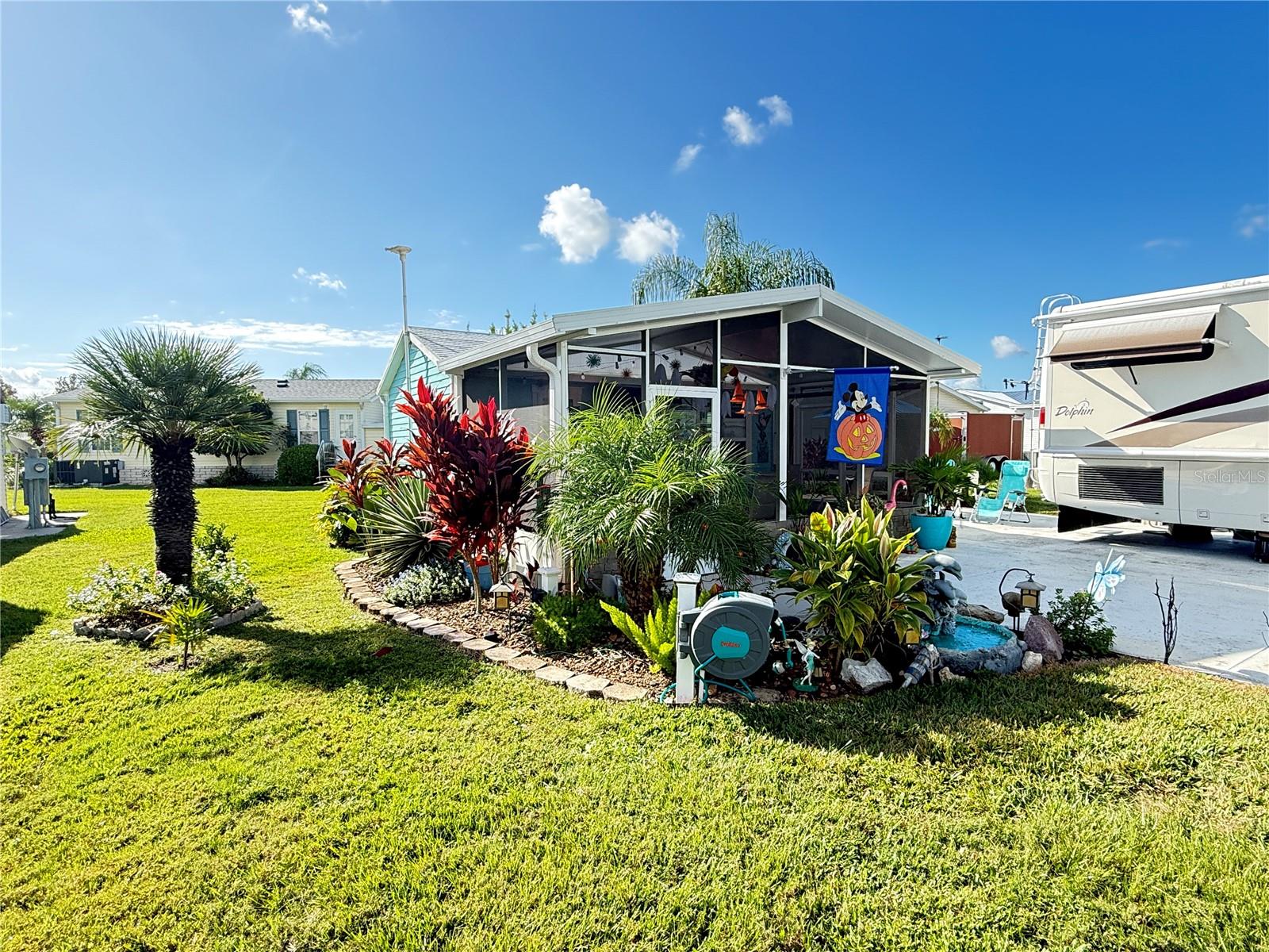 5245 ISLAND VIEW CIR N