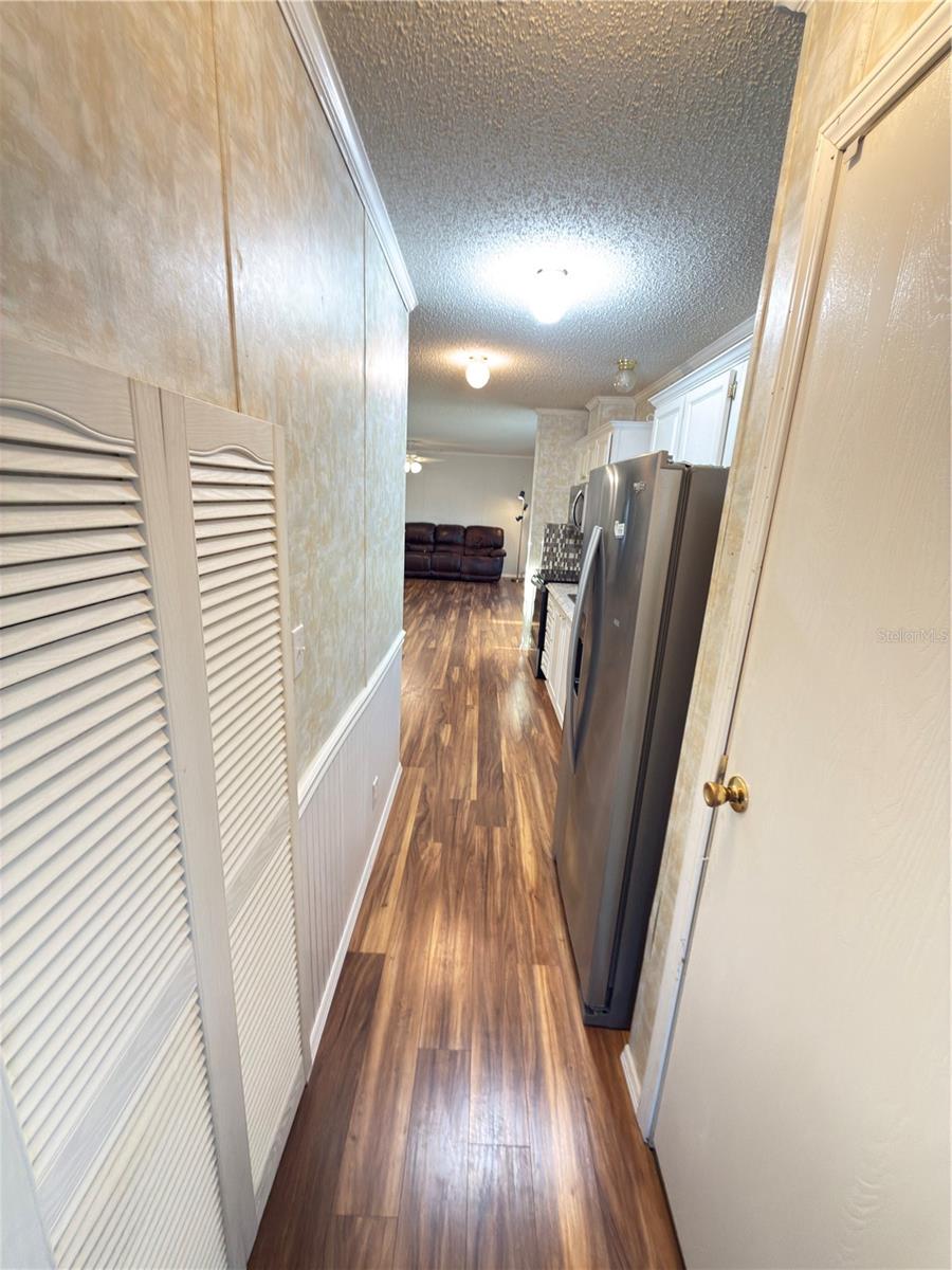 5207 ISLAND VIEW CIR S